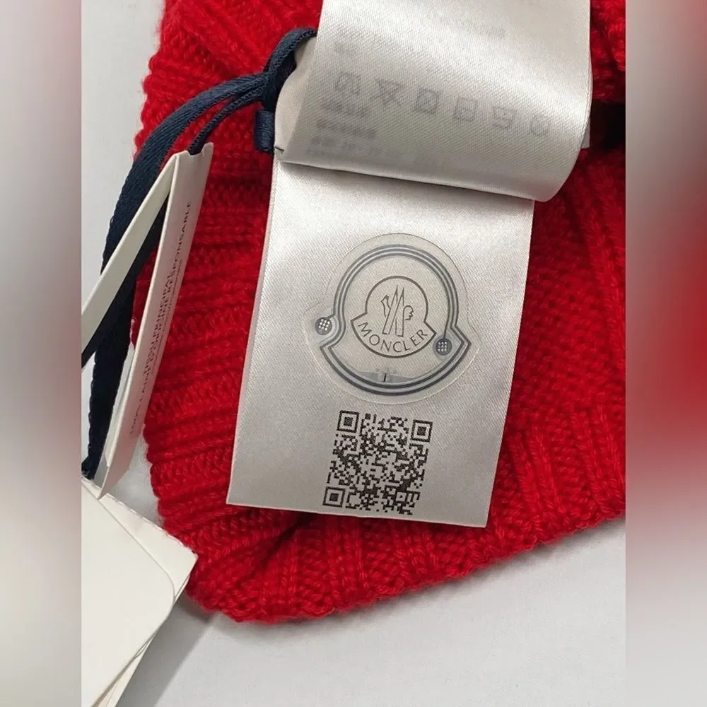 Moncler Kid’s Cable Knit Logo Beanie Hat size L(12-14 yrs)